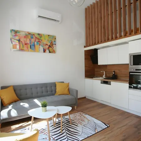 Szieszta Apartman * Szeged
